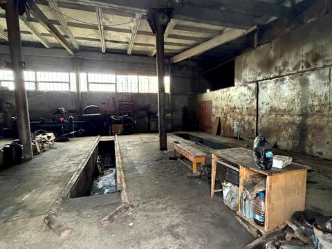 комерційна за адресою Залізорудна вул., 2