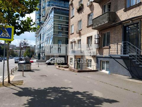 комерційна за адресою Київ, Мечникова вул. (Кловський), 11