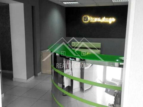 комерційна за адресою Миру просп., 33а