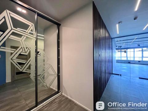 комерційна за адресою Кловський узвіз, 7a