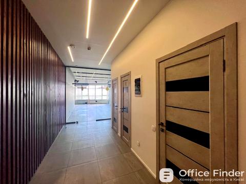 комерційна за адресою Кловський узвіз, 7a