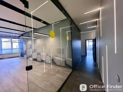 комерційна за адресою Кловський узвіз, 7a