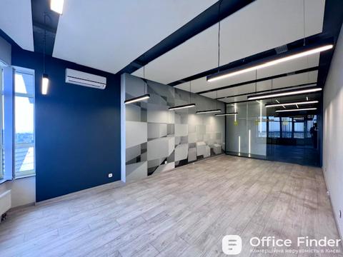 комерційна за адресою Кловський узвіз, 7a