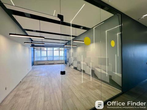 комерційна за адресою Кловський узвіз, 7a