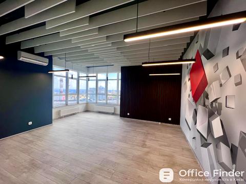 комерційна за адресою Кловський узвіз, 7a