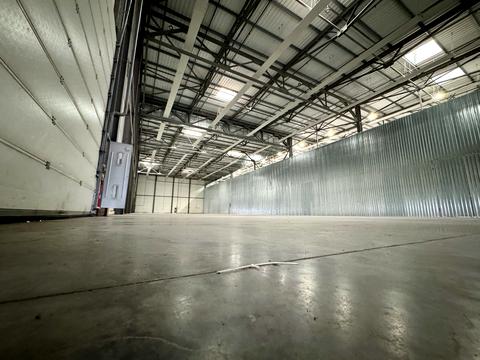 комерційна за адресою Олега Онікієнка вул., 61