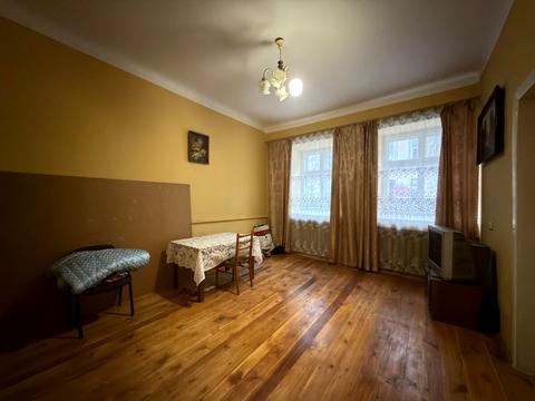 комерційна за адресою Костя Левицького вул. (), 6