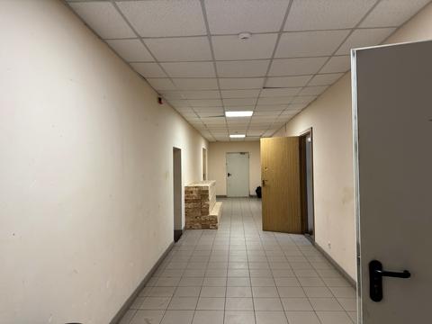 комерційна за адресою Олега Онікієнка вул., 61