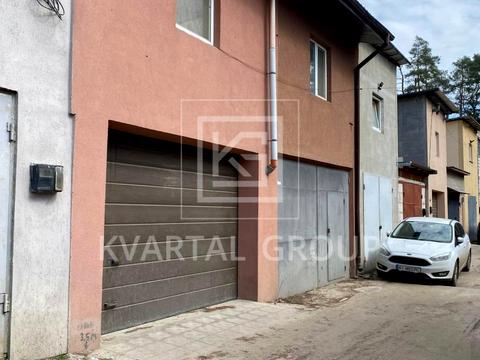 паркомісце за адресою Северинівська вул. (Жовтнева), 46