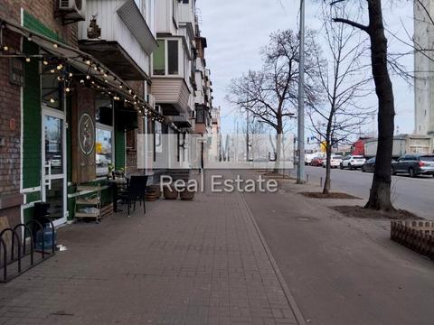 комерційна за адресою Набережно-Хрещатицька вул., 33