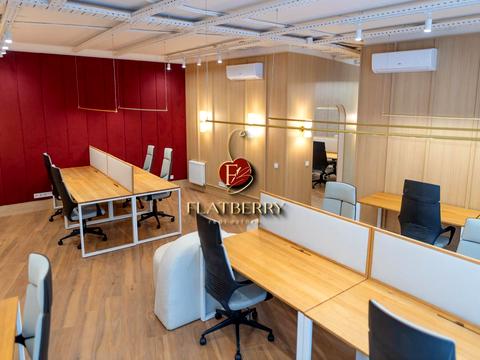 комерційна за адресою Буслівська вул., 12