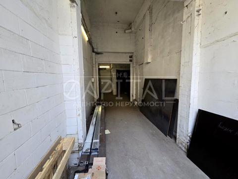 комерційна за адресою Івана Дзюби вул. (Сім'ї Сосніних), 3