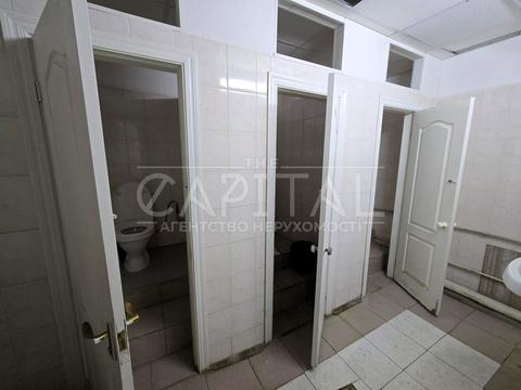 комерційна за адресою Івана Дзюби вул. (Сім'ї Сосніних), 3