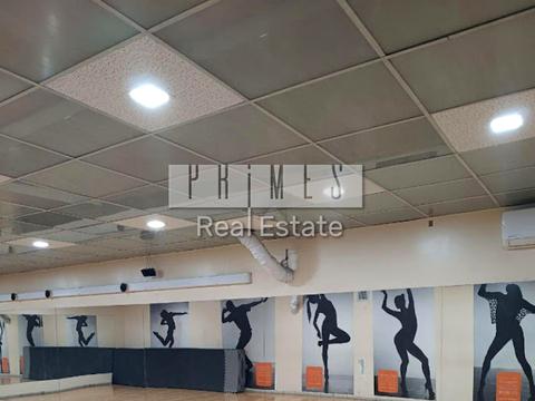 комерційна за адресою Межигірська вул., 25