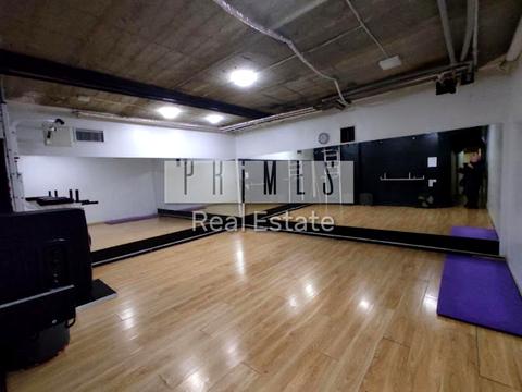 комерційна за адресою Межигірська вул., 25