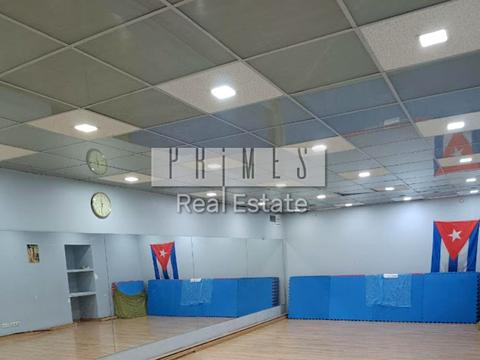 комерційна за адресою Межигірська вул., 25