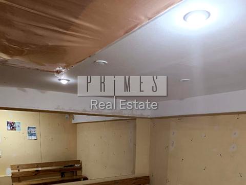 комерційна за адресою Межигірська вул., 25