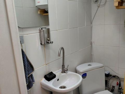комерційна за адресою Чернишевська вул., 27