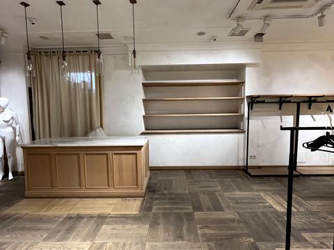 комерційна за адресою Яворницького вул., 6