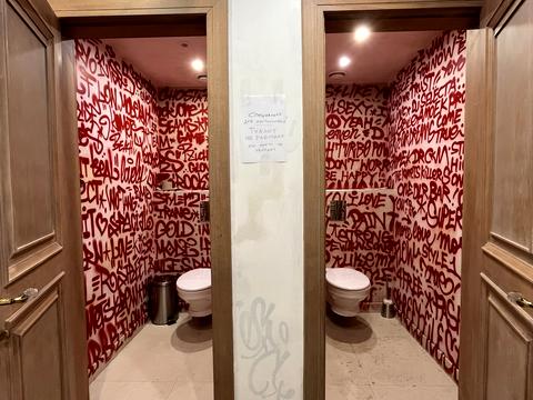 комерційна за адресою Яворницького вул., 6