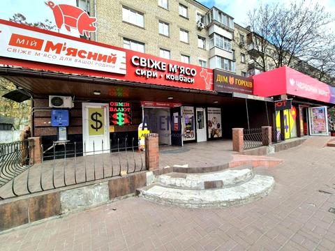 комерційна за адресою Святошинська вул., 28