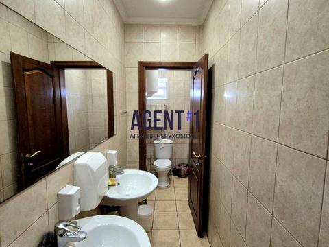 комерційна за адресою Святошинська вул., 28