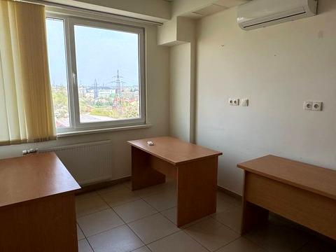 комерційна за адресою Богдана Хмельницького вул., 213