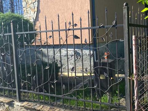 дом по адресу Нафтовиків