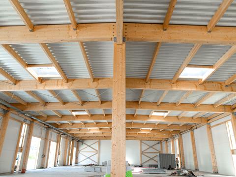 комерційна за адресою Київська вул., 16