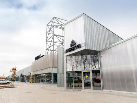 комерційна за адресою Київська вул., 16