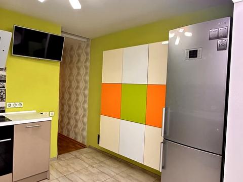 квартира за адресою Романа Шухевича просп. (Генерала Ватутіна), 4-Б