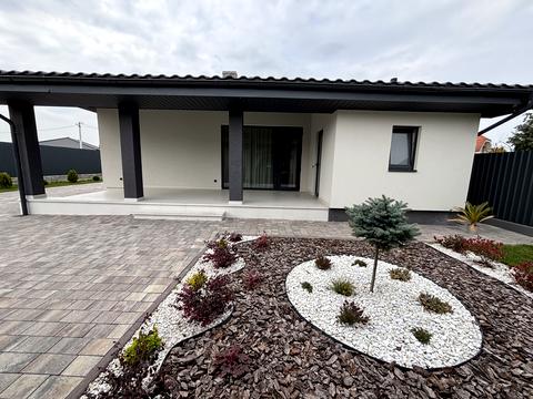 будинок за адресою Дружби, 100