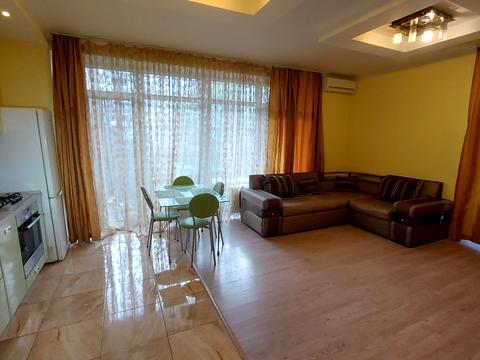 квартира за адресою Замковецька вул., 108