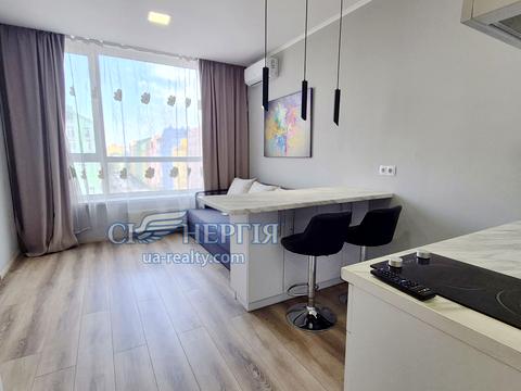 квартира за адресою Соборності просп. (Возз'єднання), 17 к2