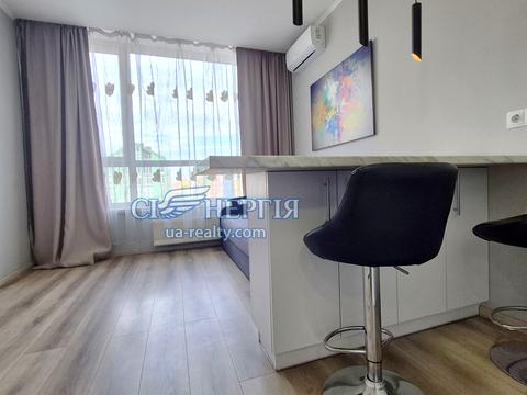 квартира за адресою Соборності просп. (Возз'єднання), 17 к2