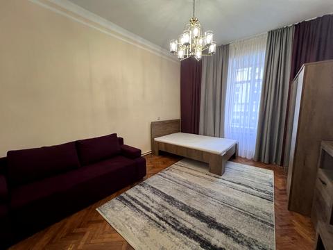 квартира за адресою Степана Бандери вул. (), 10а