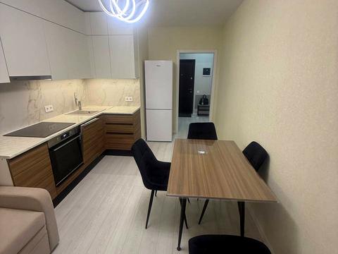 квартира за адресою Родини Крістерів вул., 14-Б