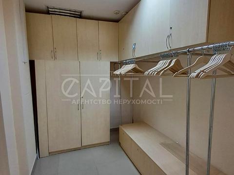 комерційна за адресою Басейна вул., 7