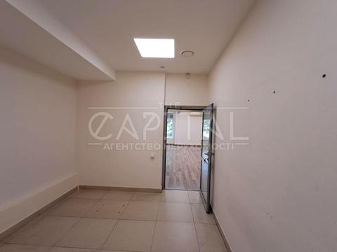 комерційна за адресою Басейна вул., 7