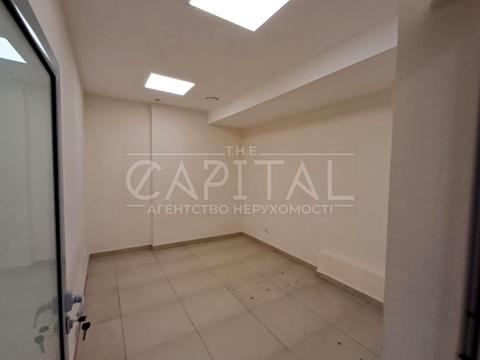 комерційна за адресою Басейна вул., 7