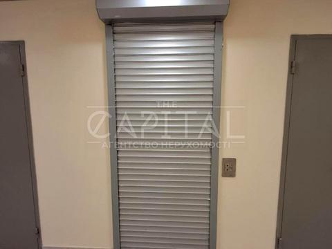 комерційна за адресою Басейна вул., 7