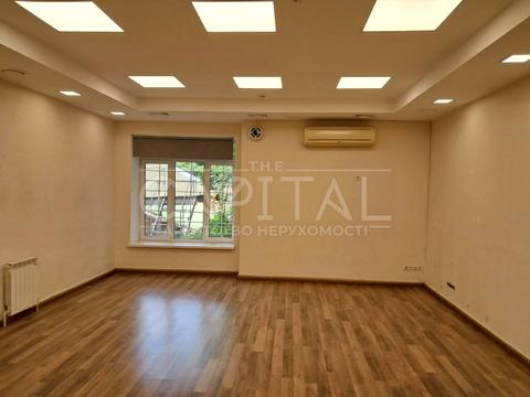 комерційна за адресою Басейна вул., 7