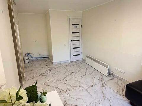 комерційна за адресою Яворницького вул., 40