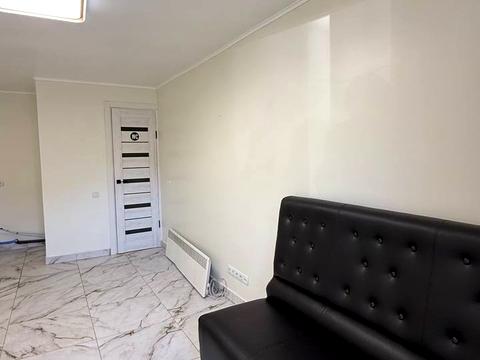 комерційна за адресою Яворницького вул., 40