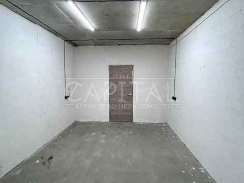 комерційна за адресою Ревуцького вул., 40-Б