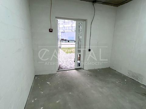 коммерческая по адресу Ревуцкого ул., 40-Б
