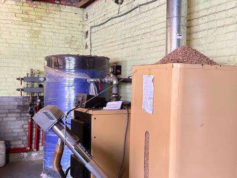 коммерческая по адресу с. Здолбица, Заставя, 2