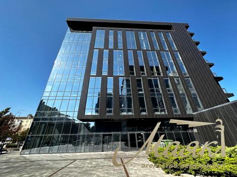 комерційна за адресою Товарна вул., 1
