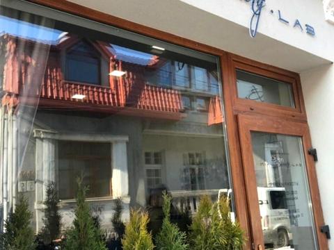 коммерческая по адресу Михаила Лучкая ул., 14