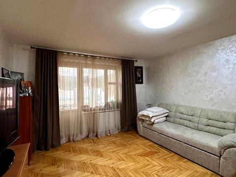 квартира за адресою Володимира Івасюка вул., 17